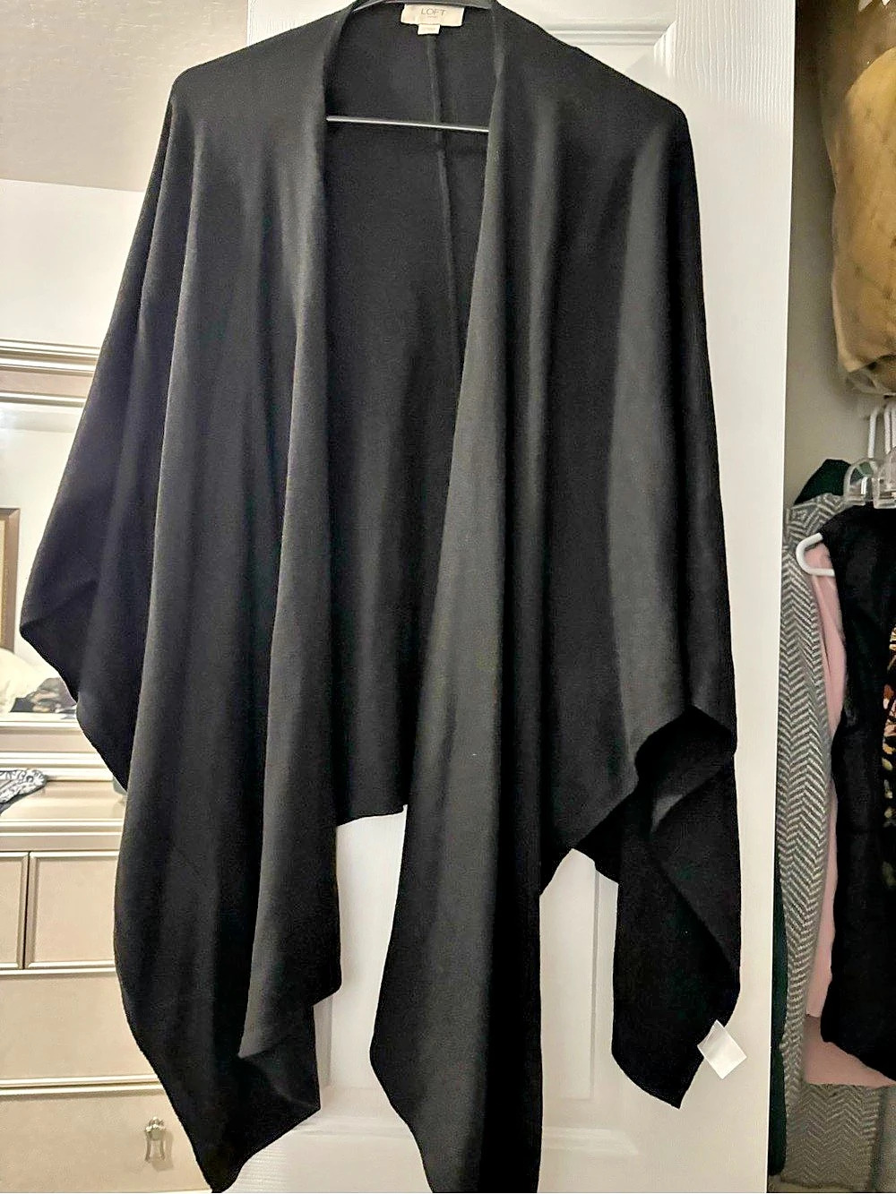 LOFT Outlet Draped Open Front Shrug in Black Like New